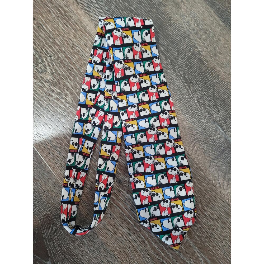 Charlie Brown Snoopy "Joe Cool"‎ Silk Vintage Tie Peanuts #17